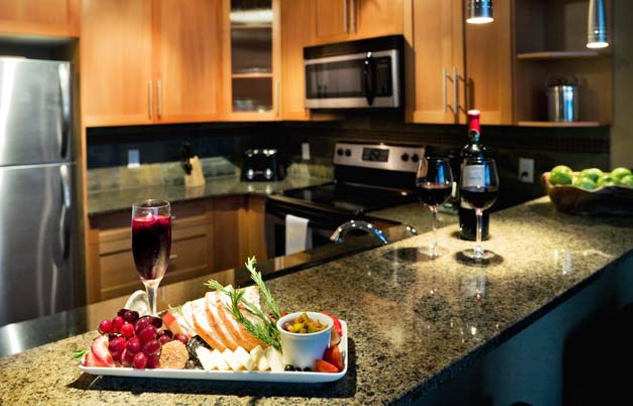 The Beach Club Resort — Bellstar Hotels & Resorts Parksville Exteriör bild